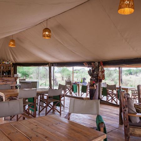 Baobab Tented Camp Kwa Kuchinia Bagian luar foto