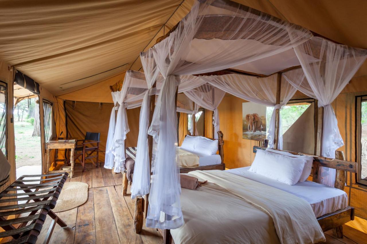 Baobab Tented Camp Kwa Kuchinia Bagian luar foto