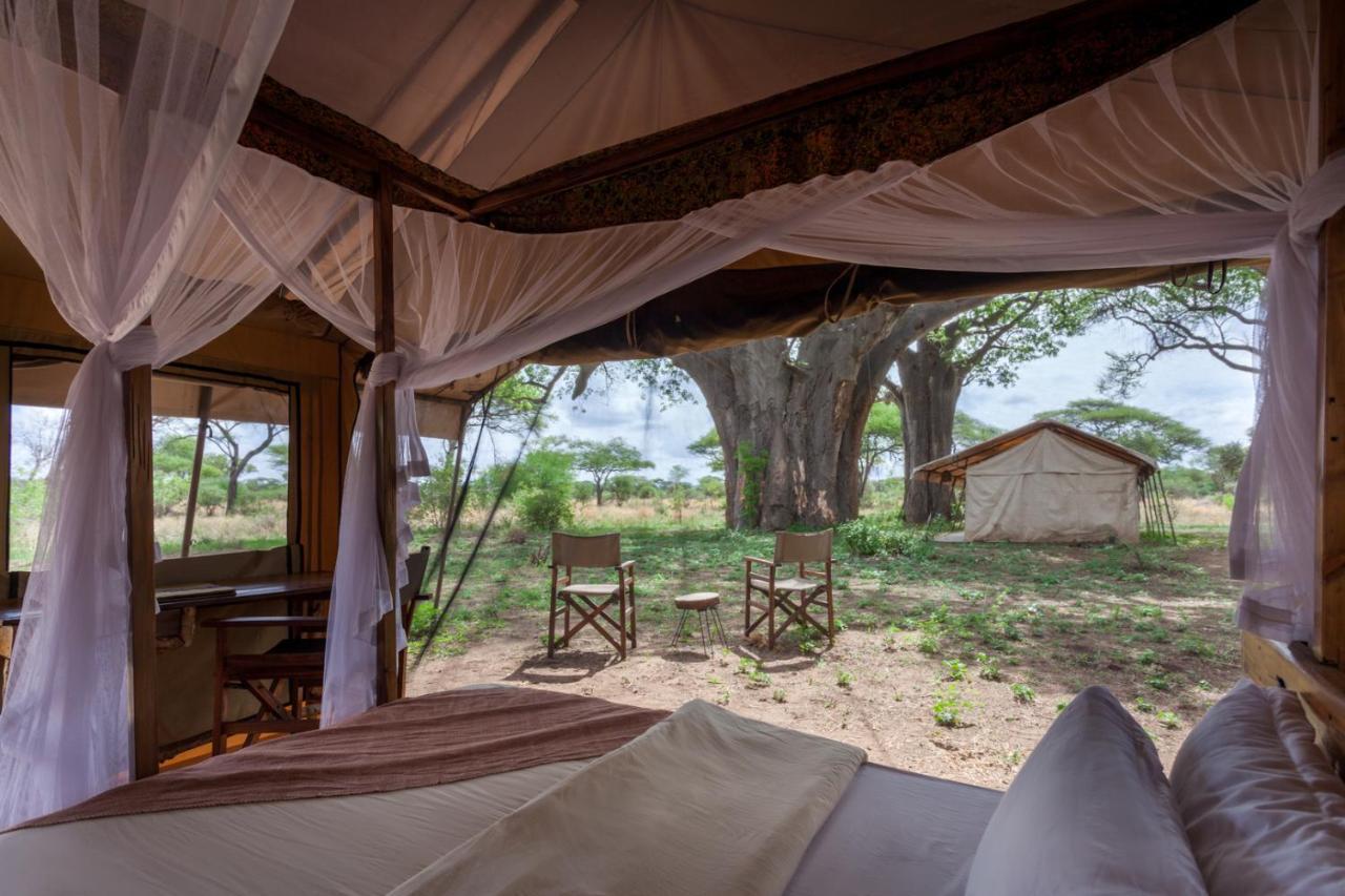 Baobab Tented Camp Kwa Kuchinia Bagian luar foto
