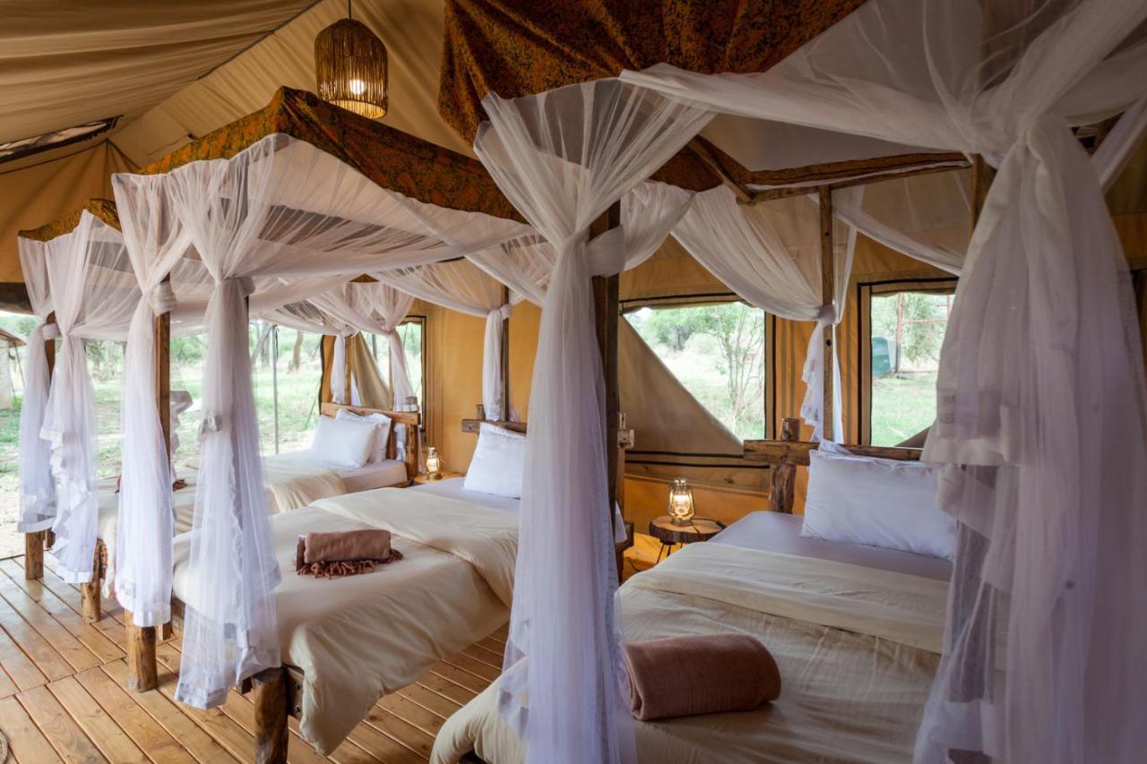 Baobab Tented Camp Kwa Kuchinia Bagian luar foto
