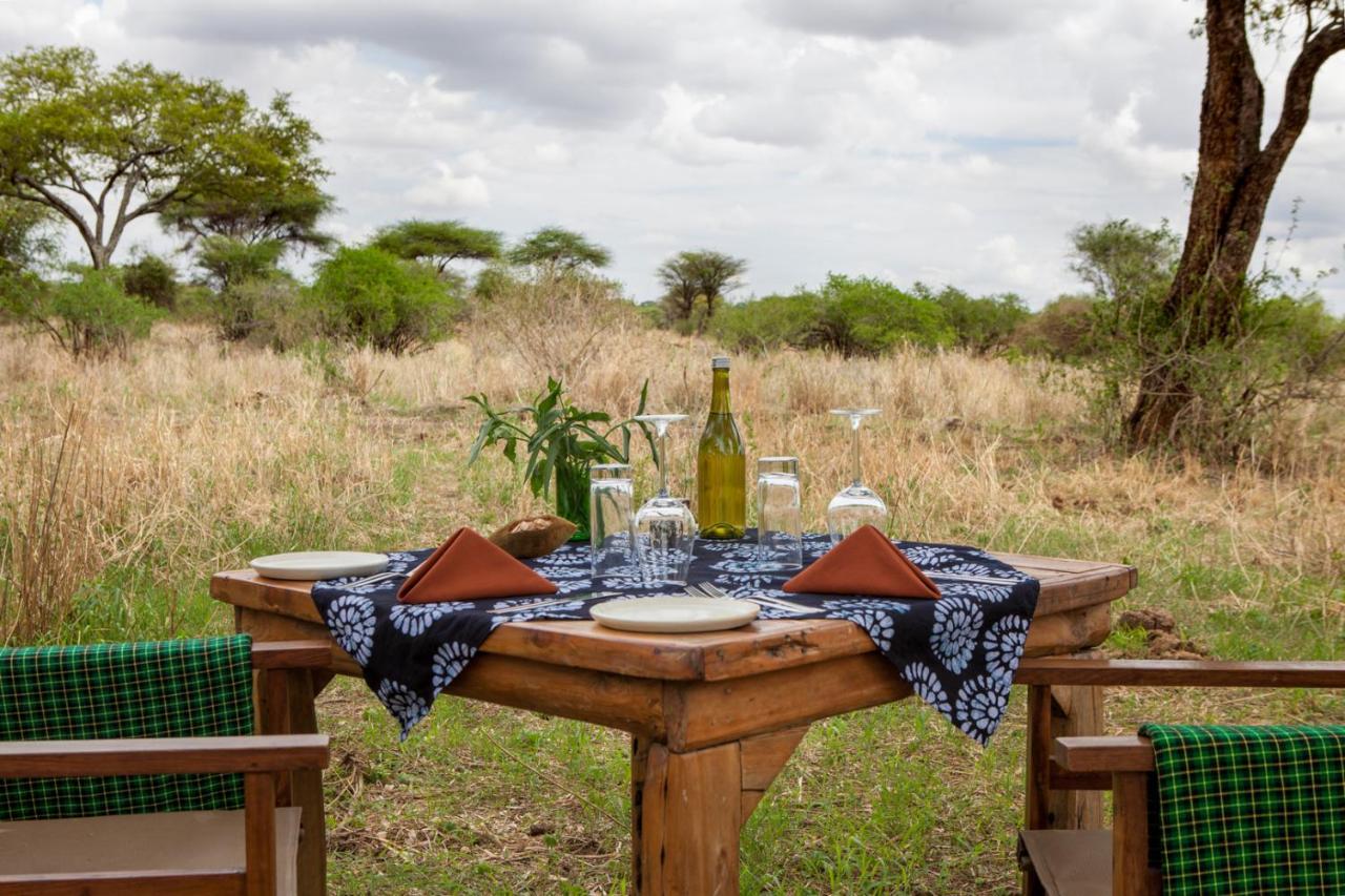 Baobab Tented Camp Kwa Kuchinia Bagian luar foto