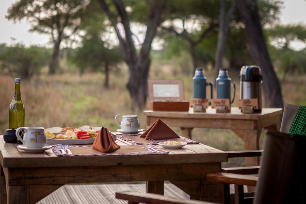 Baobab Tented Camp Kwa Kuchinia Bagian luar foto