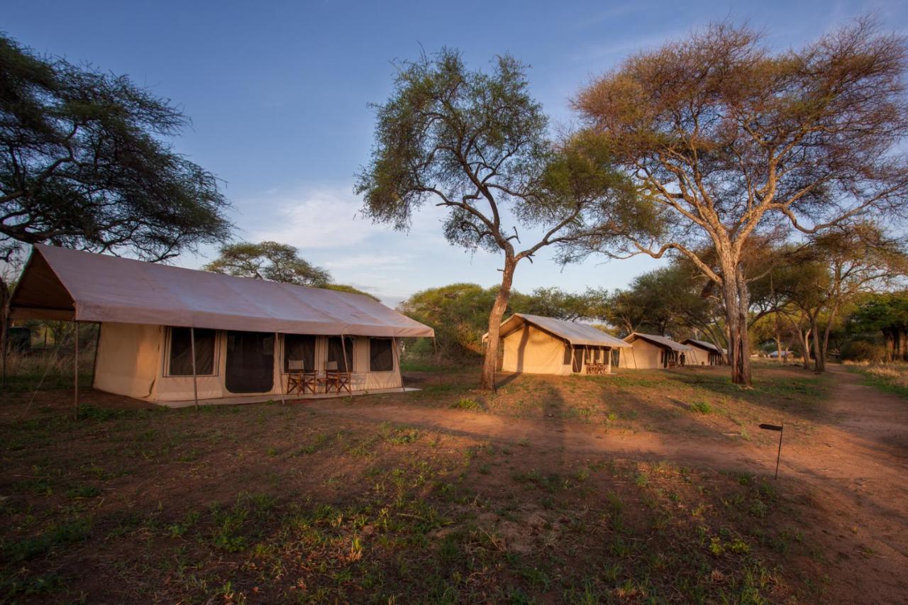 Baobab Tented Camp Kwa Kuchinia Bagian luar foto